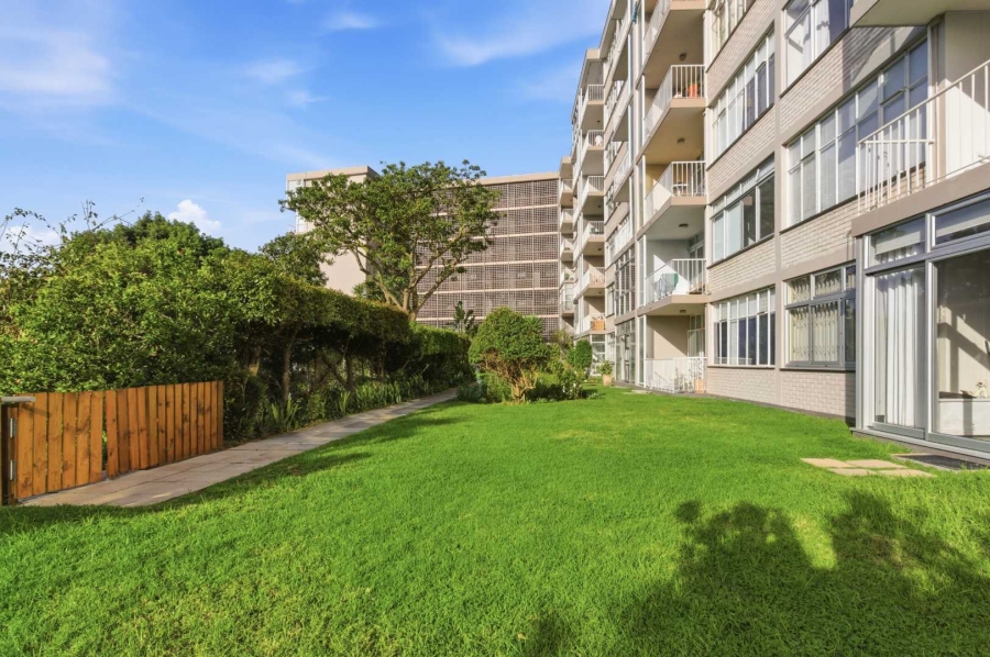 2 Bedroom Property for Sale in Green Point Western Cape